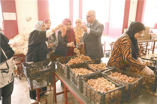 رئيس المدن الجامعية يتفقد مطعم المدينة