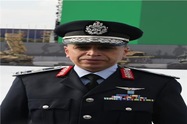 اللواء طيار أ .ح مدحت كامل