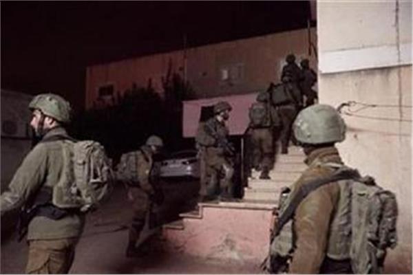 مواجهات بين الفلسطينيين والاحتلال الإسرائيلي في مناطق متفرقة بالضفة الغربية