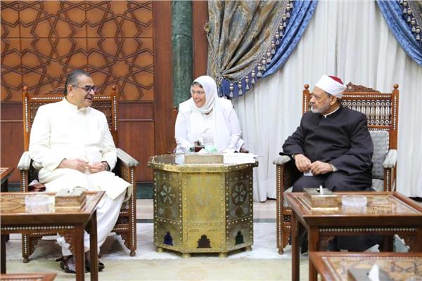 شيخ الأزهر خلال لقائه سفير باكستان