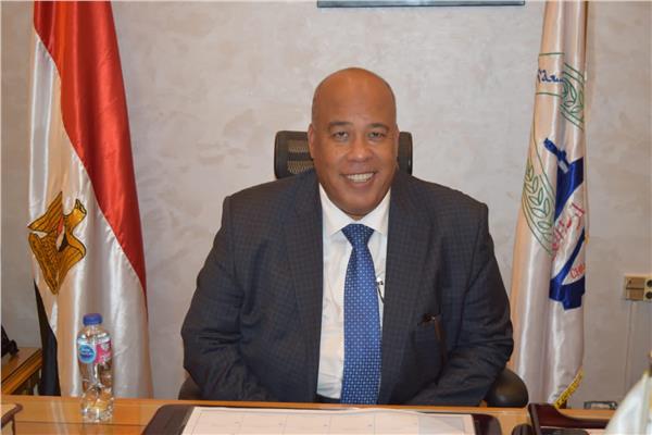 أيمن العشري