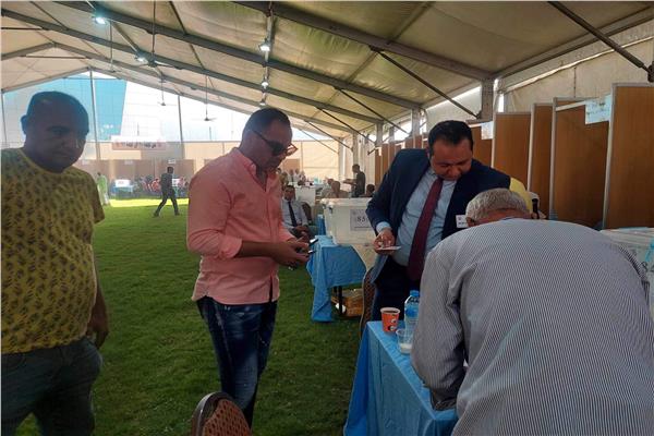 أحمد عيد عبد الملك