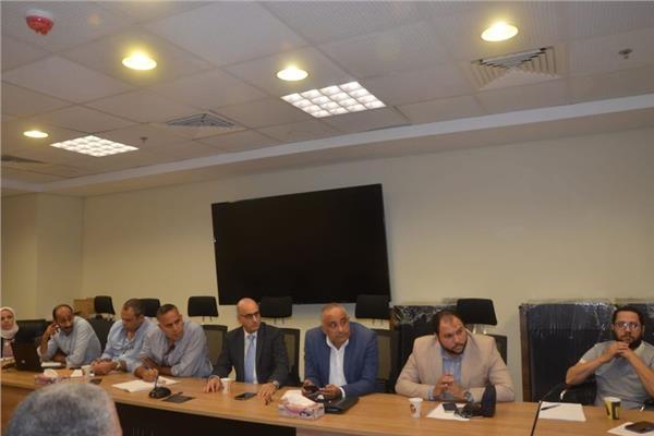 المجتمعات العمرانية  تبحث سبل تطوير ورفع أداء منظومة النقل الجماعي بالمدن الجديدة