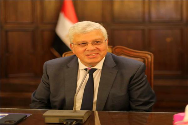 الدكتور أيمن عاشور وزير التعليم العالي والبحث العلمي 