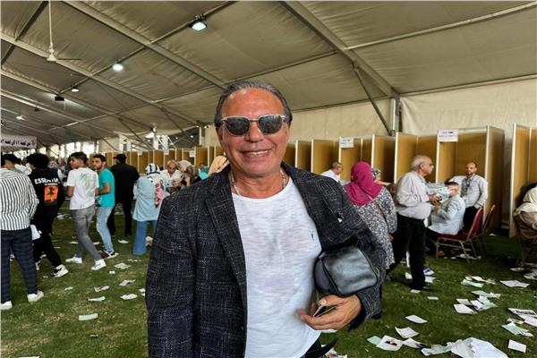  أيمن يونس 