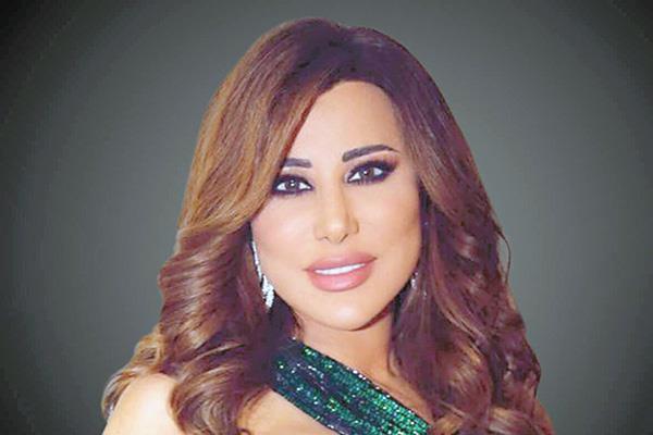 الفنانة نجوى كرم