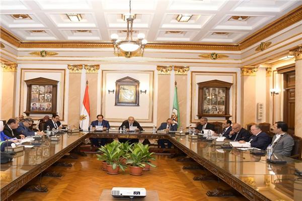 الخشت يرأس اجتماع مجلس أمناء مستشفى 500 500 