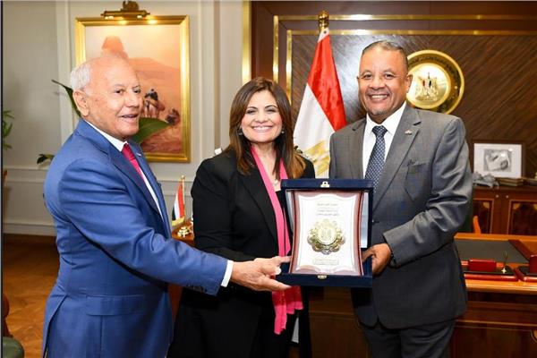  السفيرة سها جندي خلال اللقاء 