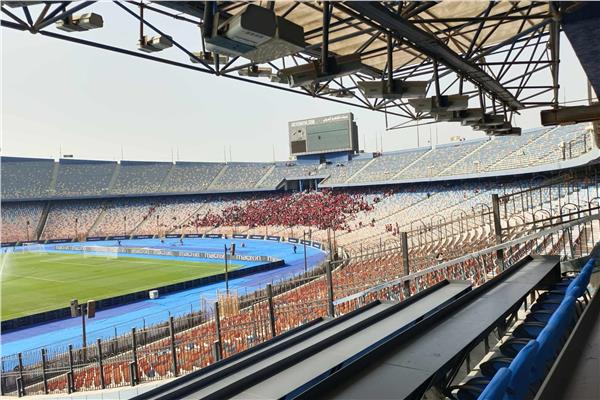 توافد جماهير الأهلي لمؤازرة الفريق