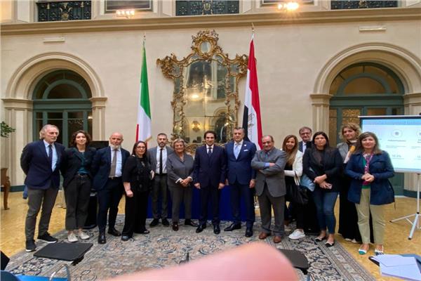 وزير السياحة والآثار مع ممثلي أهم وسائل الإعلام الإيطالية  