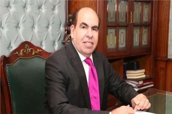  الدكتور ياسر الهضيبي،