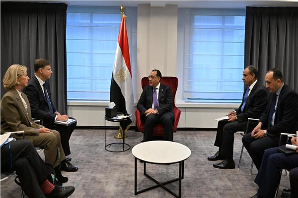  الدكتور مصطفى مدبولي يلتقى  نائب رئيس المفوضية الأوروبية