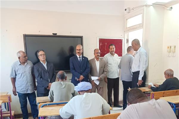  محو أمية الخدمات المعاونة