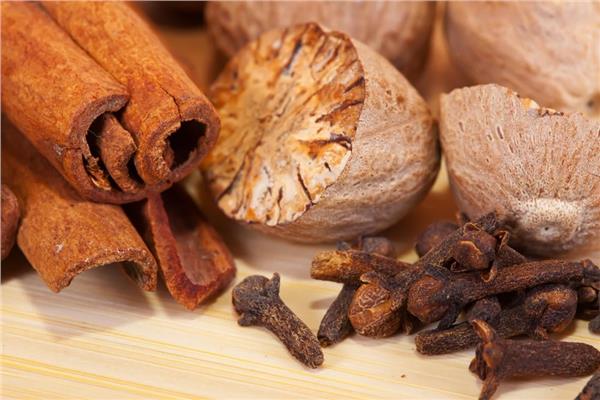 فوائد جوزة الطيب للبشرة