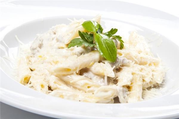 مكرونة وايت صوص