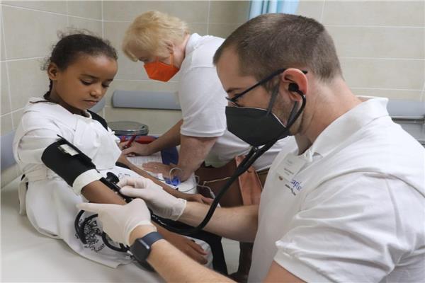 قافلة عمليات تجميل