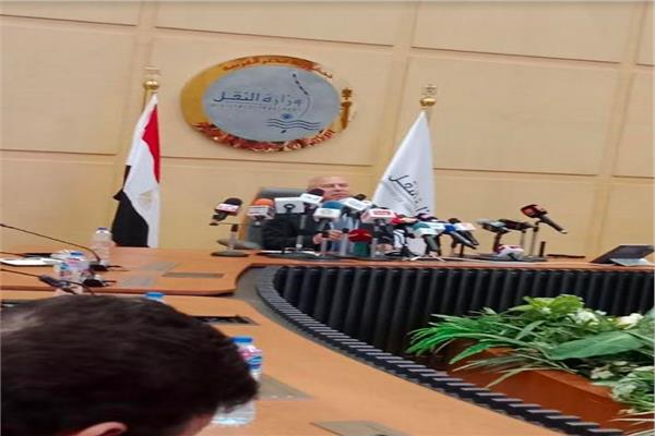 الفريق كامل الوزير وزير النقل
