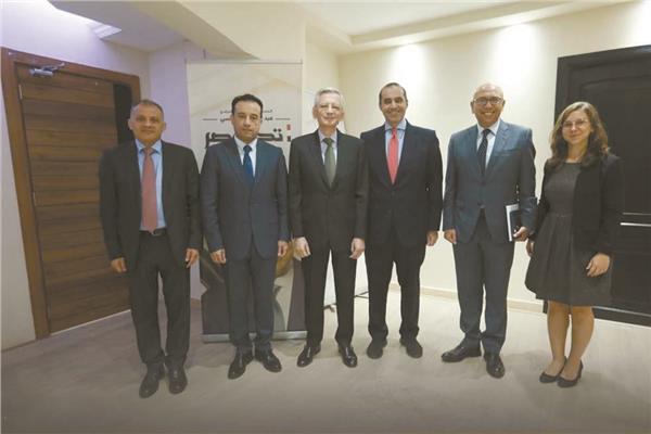 الحملة الرسمية للسيسي تستقبل وفداً من اتحاد الغرف السياحية والسفير الفرنسى
