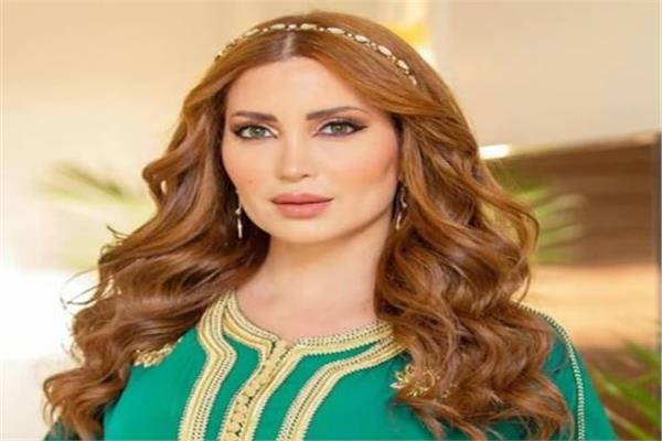 الفنانة نسرين طافش