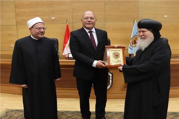 الأنبا باخوم مطران سوهاج 