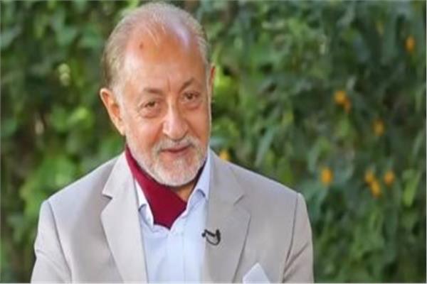 الفنان عبدالعزيز مخيون