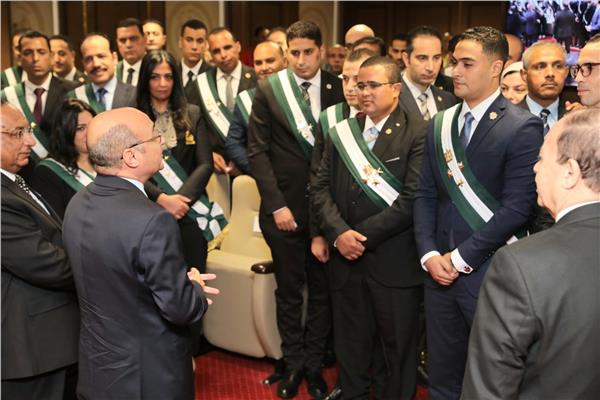 وزير العدل  بجوار أعضاء هيئة قضايا الدولة الجدد