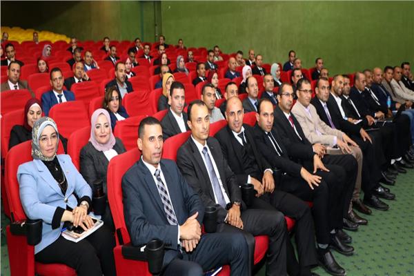 فعاليات البرنامج التوعوي حول الشئون الإدارية والمالية والقانونية بقطاع التعليم