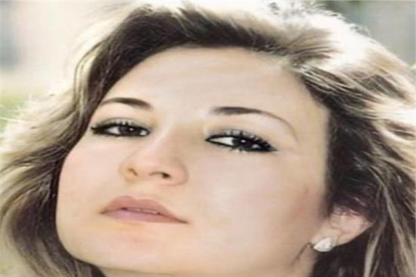  الفنانة جالا فهمي 