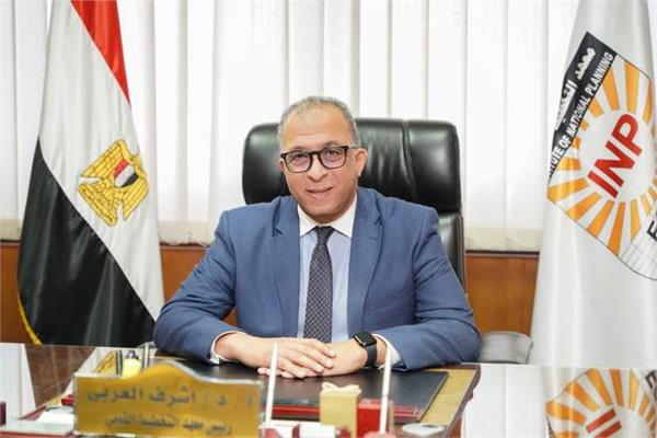 الدكتور أشرف العربي