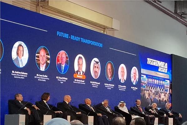الفريق كامل الوزير وزير النقل