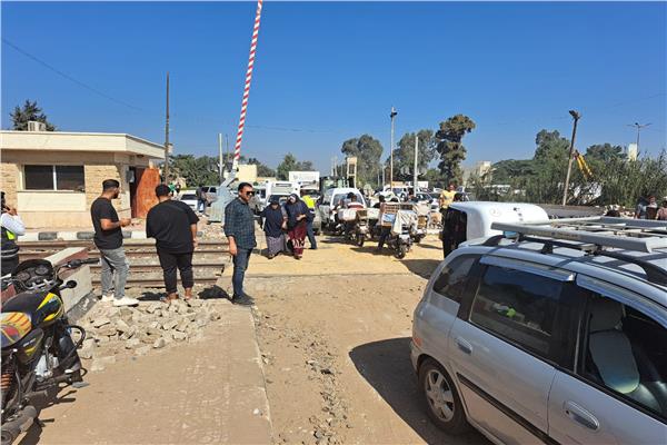 إعادة فتح مزلقان السكة الحديد بكفر ديما بالغربية