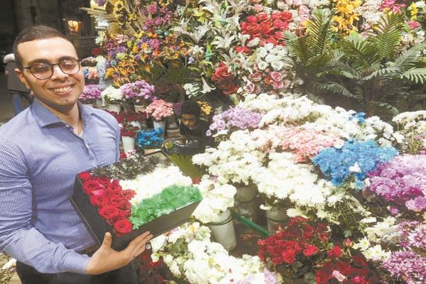 عيد الحب بين مصر وغزة باقات الورود 