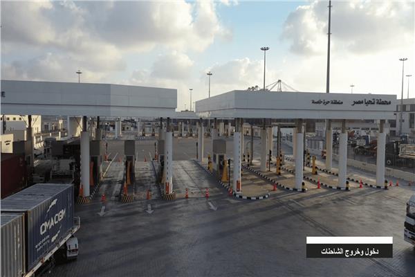 دخول و خروج الشاحنات