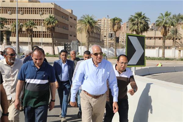 محافظ الجيزة يعاين مسار محور عمرو بن العاص 
