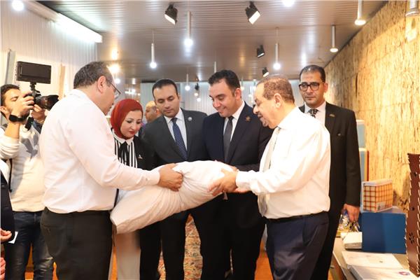 وفد الشيوخ خلال الزيارة
