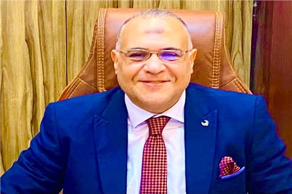المستشار القانوني حسين عبد الفتاح، المحامي بالنقض