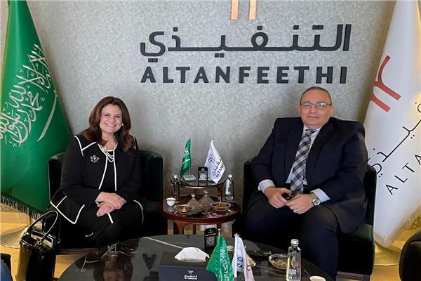 وزيرة الهجرة خلال زيارتها للسعودية