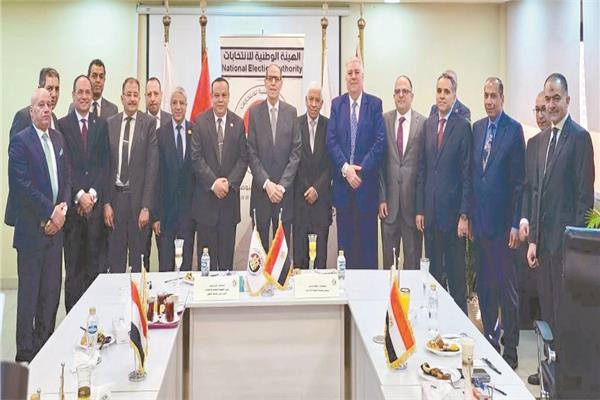 المستشار حافظ عباس خلال الزيارة
