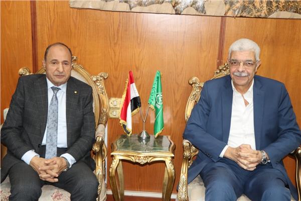 رئيس جامعة المنوفية يستقبل وفد هيئة  النيابة الإدارية