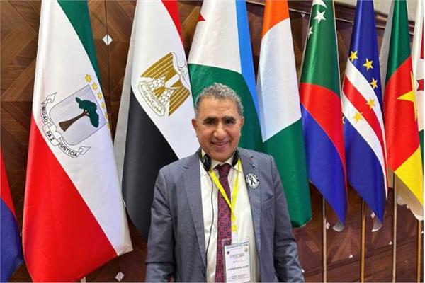 عيسى إسكندر رئيس اتحاد العمال المصريين في إيطاليا