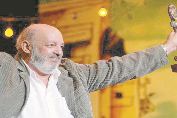 المخرج محمد خان