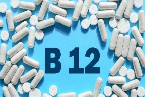  فيتامين B12