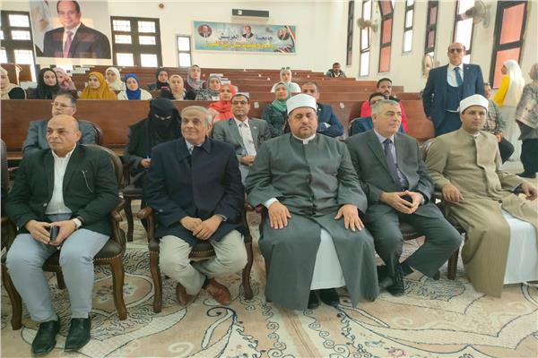 مناقشة رسالة دكتوراه بكلية التربية بجامعة العريش