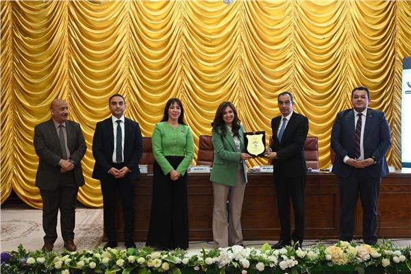 التنسيقية تنظم مؤتمرًا حاشدًا بجامعة الفيوم لتوعية الشباب