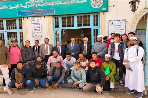 البحوث الإسلامية ينظم معرضًا للكتاب لطلاب جامعة الأزهر
