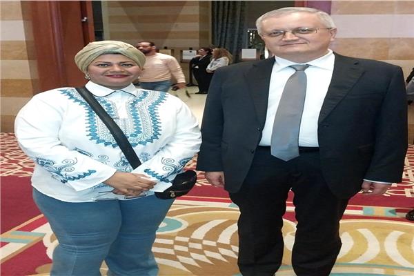 محررة بوابة أخبار اليوم مع السفير الروسي بالقاهرة