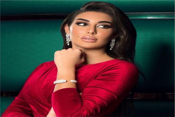 الفنانة ياسمين صبري       