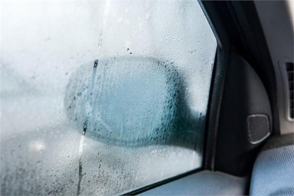 خطوات سحرية للتخلص من تكثف بخار الماء على زجاج السيارة؟ | بوابة أخبار اليوم  الإلكترونية