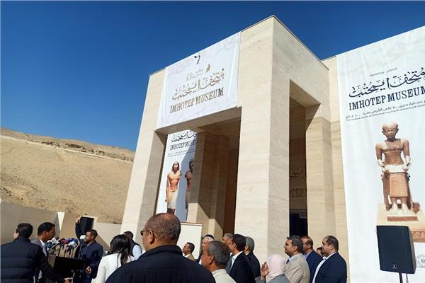 أحمد عيسي وزير السياحة والآثار