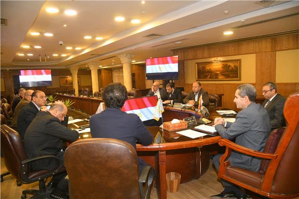 محافظ الغربية خلال المجلس الاقتصادي الاجتماعي